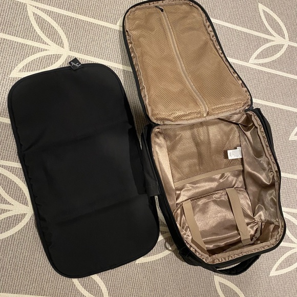 JuJuBe BE RIGHT BACK - BLACK OUT - Picture 9 of 12